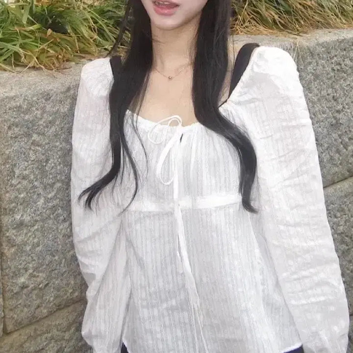 [BUNJANG] Lovely Shirring Ribbon Blouse (Ivory) / (새상품) 청순 러블리 셔링 리본 블라우스 (아이보리)