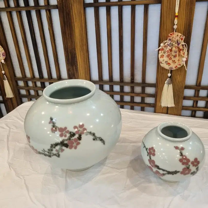 [BUNJANG] Celadon Porcelain Set (Plum Blossom Vase) / 도자기 세트 (매화문 항아리)