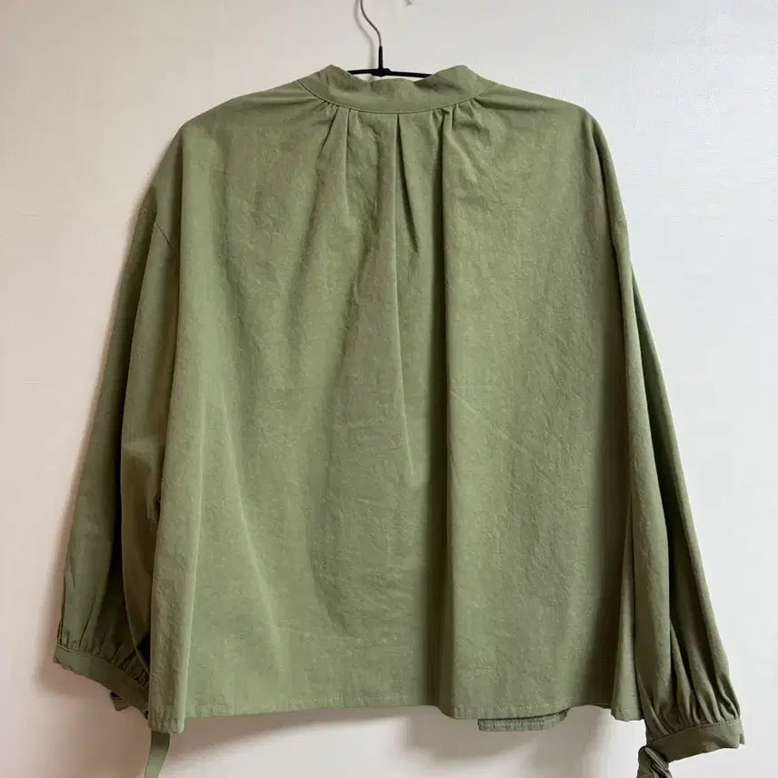 [SOLD OUT] 메이비베이비 디어리스트 블라우스