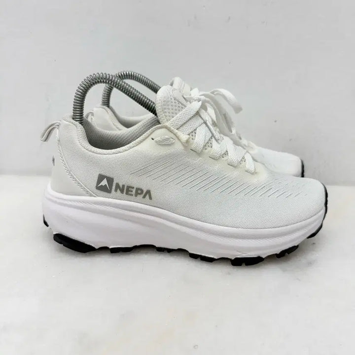 [BUNJANG] Nepa White Hiking Shoes / (240)네파 운동화 하이킹화 화이트