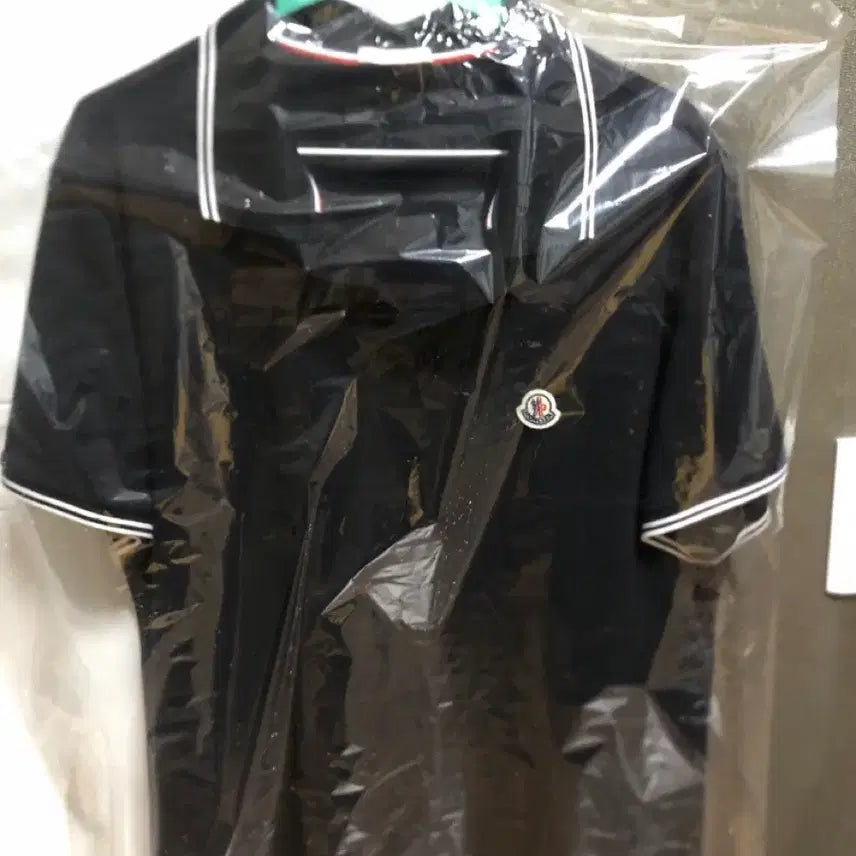 [SOLD OUT] 몽클레어 남성 카라티