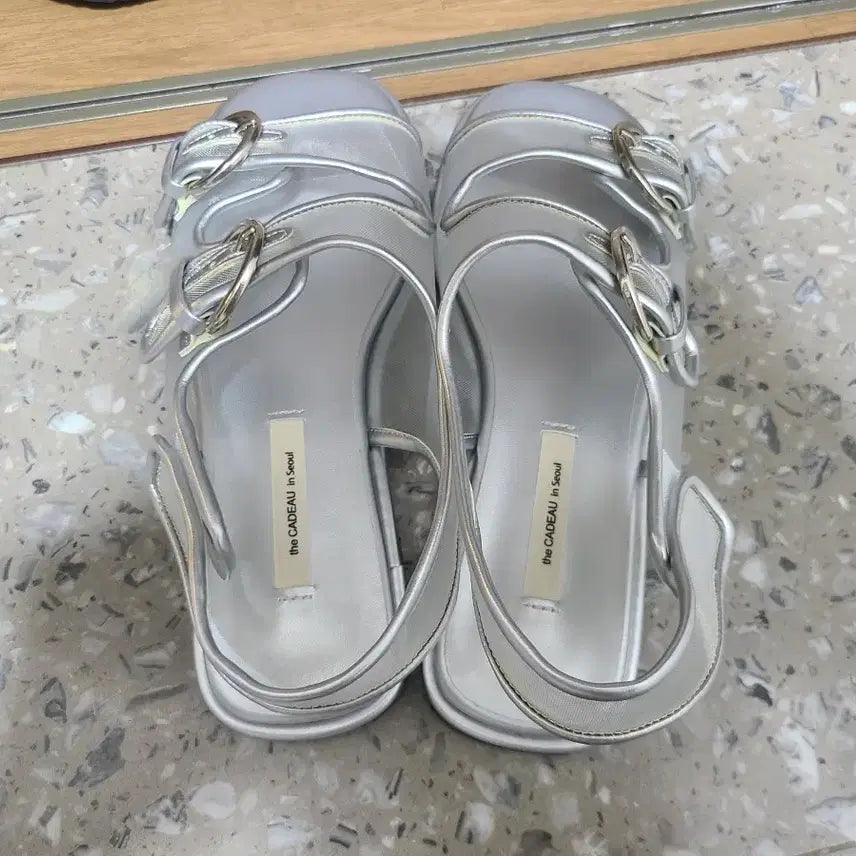 [BUNJANG] Silver Buckle Mesh Strap Sandals - Size 250 / 실버 버클 메쉬 스트랩 샌들 250 (미착용)