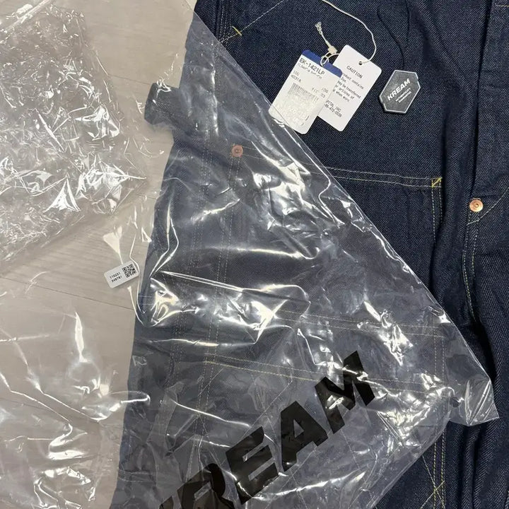[SOLD OUT] 21일구매 3사이즈)캐피탈 럼버 팬츠 인디고
