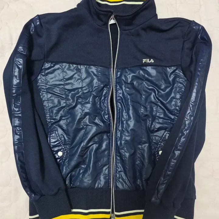 [SOLD OUT] 휠라 트레이닝/하이브리드 집업 자켓