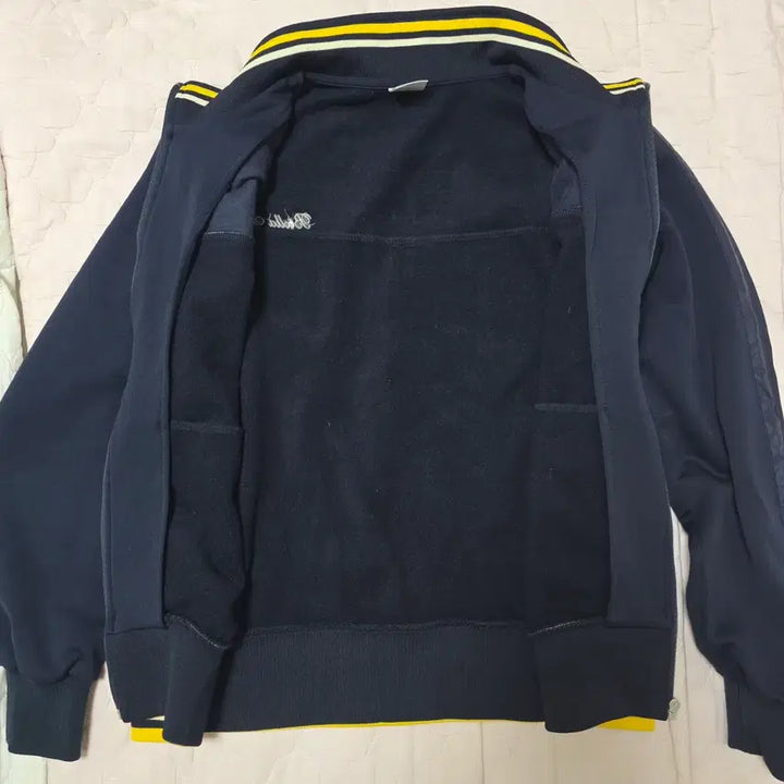 [SOLD OUT] 휠라 트레이닝/하이브리드 집업 자켓