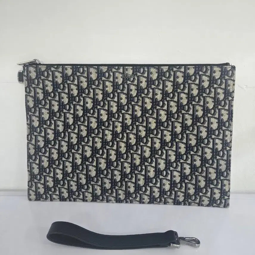 [BUNJANG] Dior A4 Clutch Bag / 디올 클러치백 A4