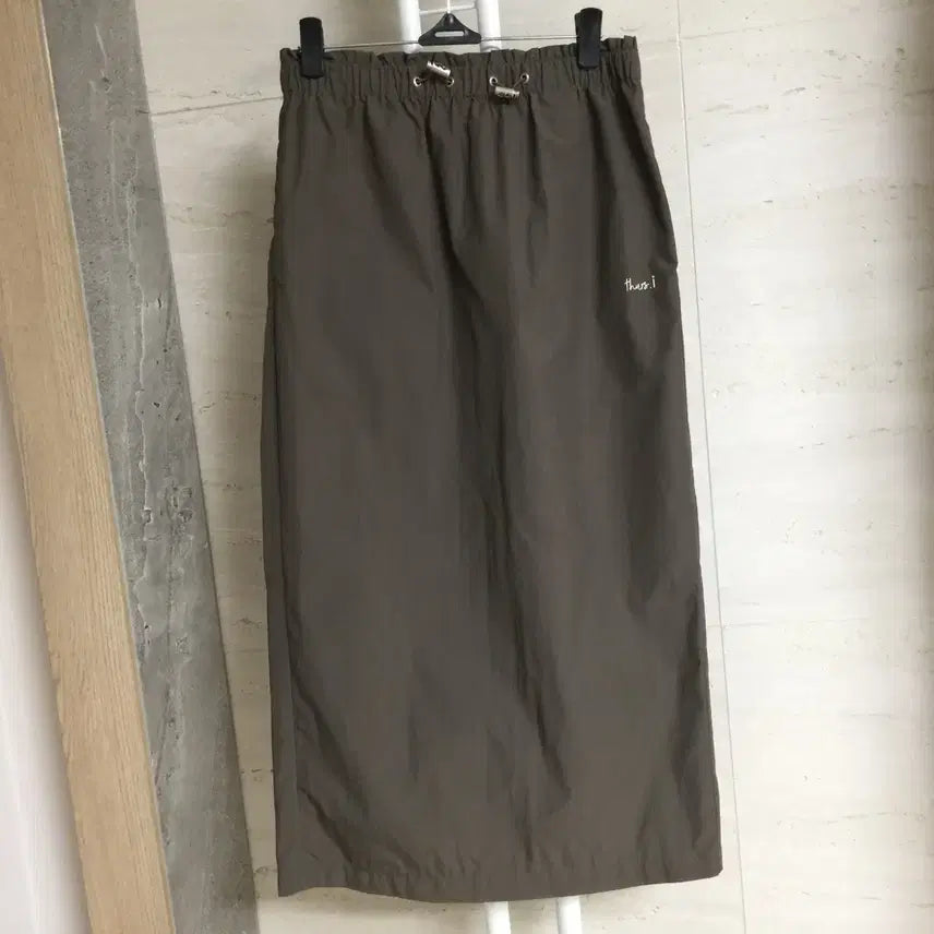 [BUNJANG] Thursday Island Slit Bending Skirt / 써스데이아일랜드 슬릿 밴딩 스커트 S