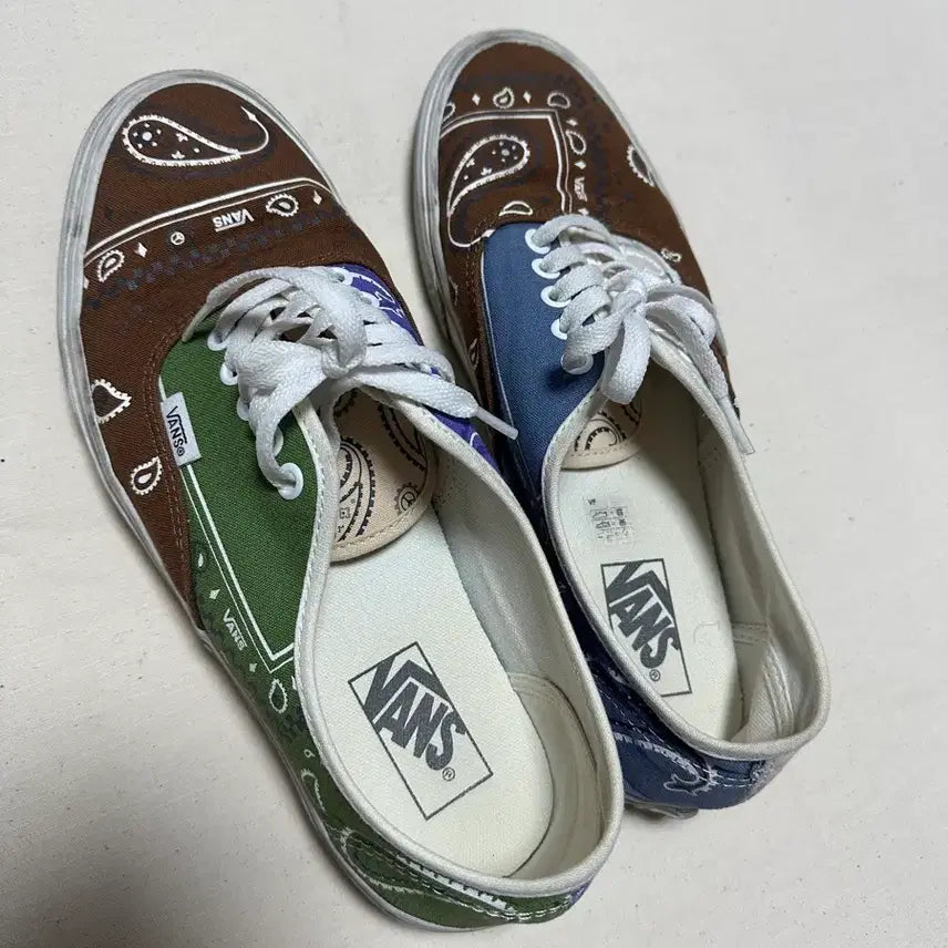 [BUNJANG] Vans Paisley Sneakers - Size 280 / 반스 페이즐리 280