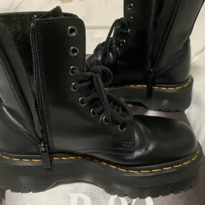 [BUNJANG] Dr. Martens High Boots 240 / 닥터마틴 하이 부츠 240