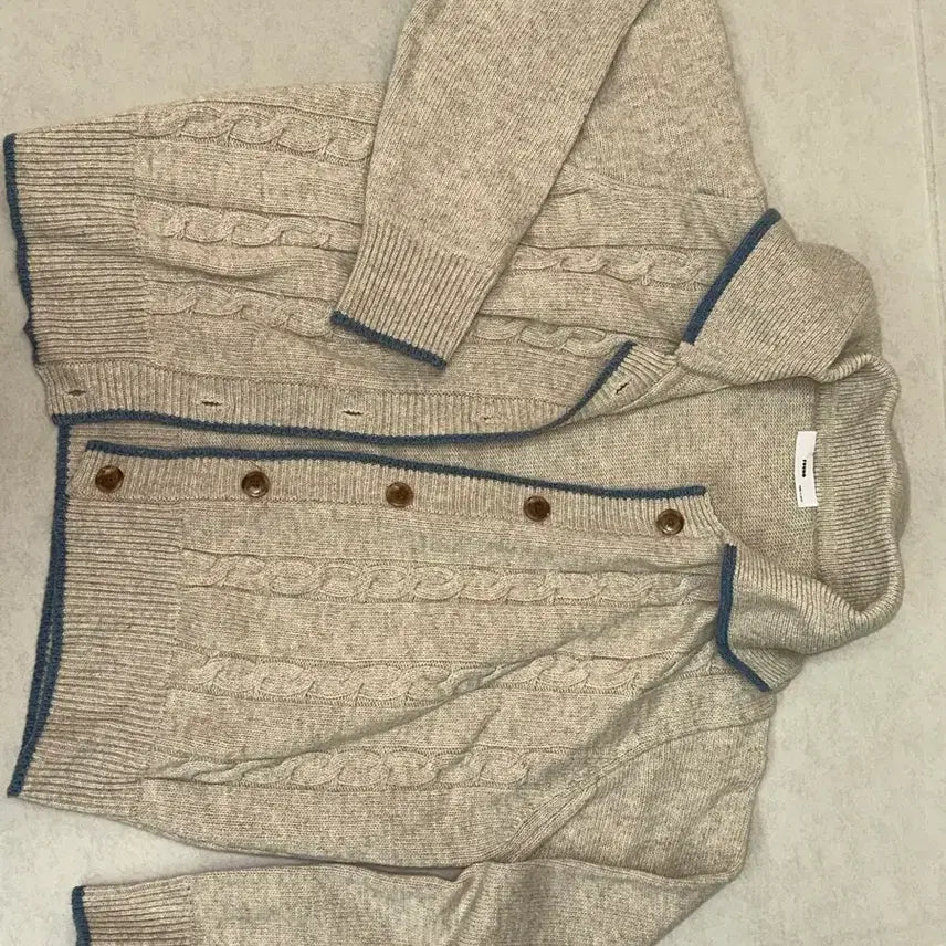 [BUNJANG] Cable Knit Cardigan Ivory / 케이블 니트 가디건 아이보리