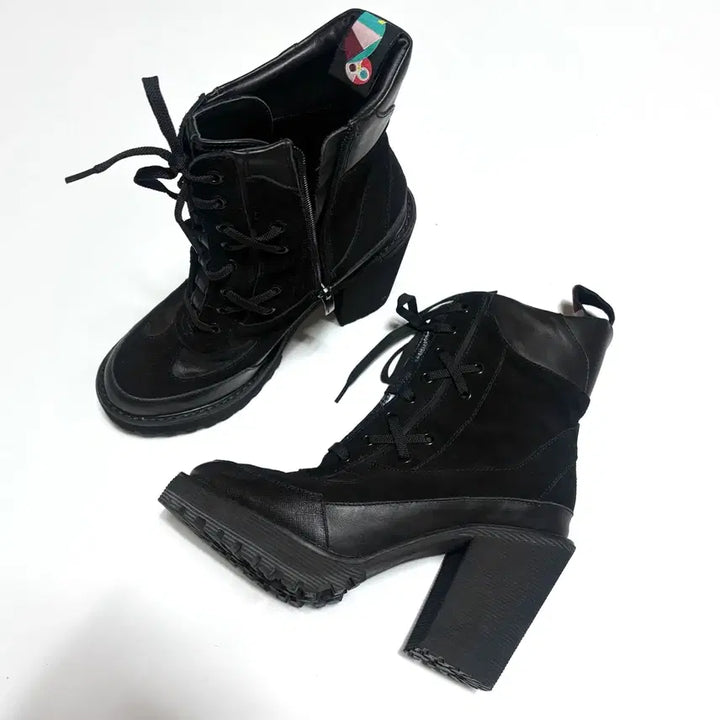 [SOLD OUT] SCB 슈콤마보니x럭키슈에뜨 콜라보 레이스업 청키힐 가보시부츠 240