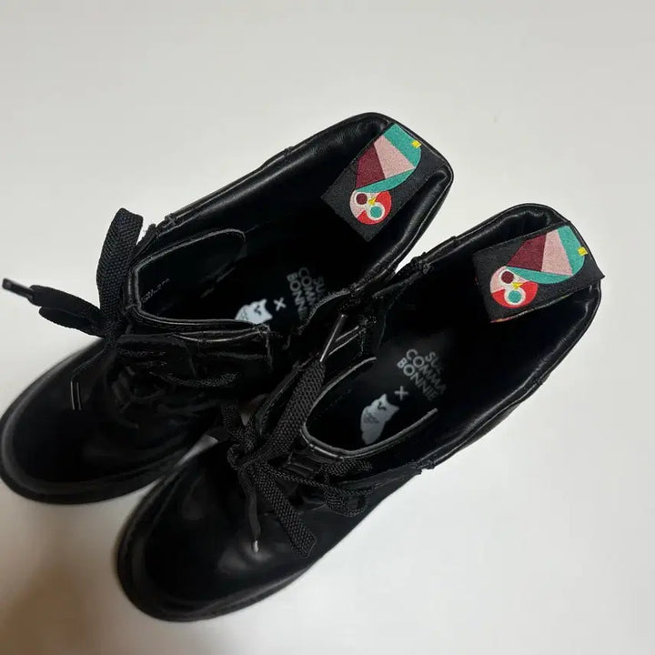 [SOLD OUT] SCB 슈콤마보니x럭키슈에뜨 콜라보 레이스업 청키힐 가보시부츠 240