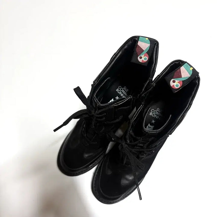 [SOLD OUT] SCB 슈콤마보니x럭키슈에뜨 콜라보 레이스업 청키힐 가보시부츠 240