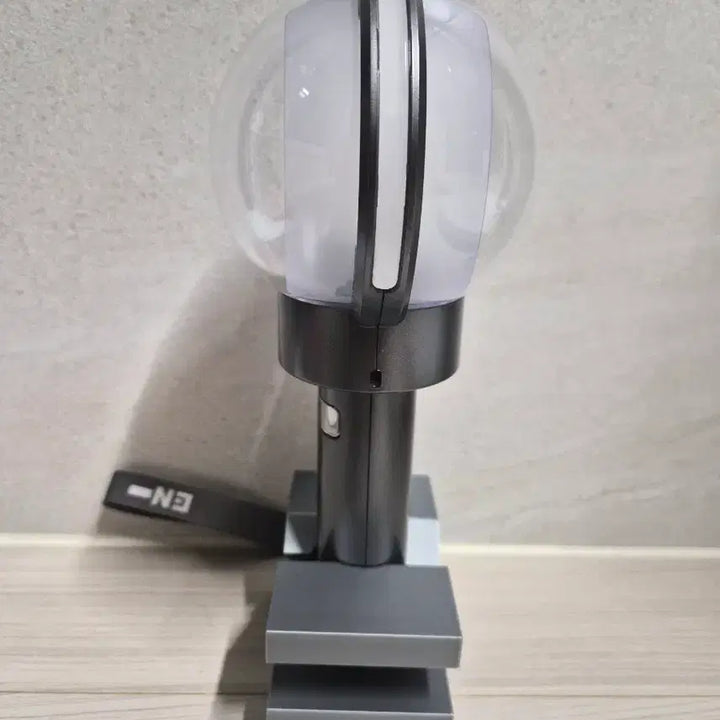 [BUNJANG] ENHYPEN Light Stick Stand / 엔하이픈 응원봉 &