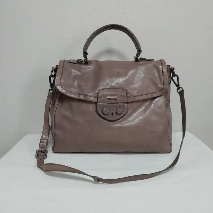 [BUNJANG] Prada Leather Flap Briefcase Tote Shoulder Bag 2-Way / 프라다 레더 플랩 브리프케이스 토트백 숄더백 2way