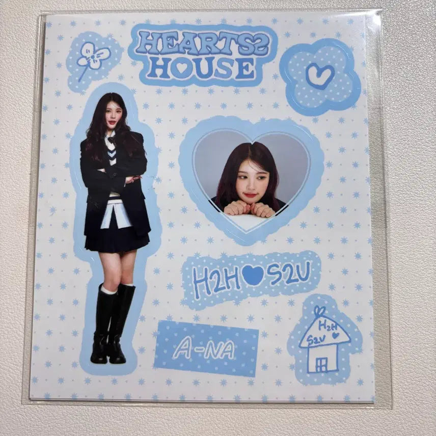 [BUNJANG] Heart to Heart Eina Sticker / 하츠투하츠 에이나 스티커