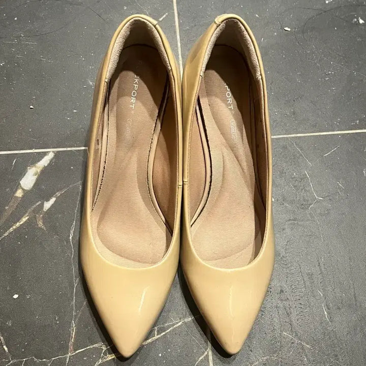 [SOLD OUT] 230 락포트 베이지 구두 웨딩슈즈 펌프스 힐 7.5cm굽