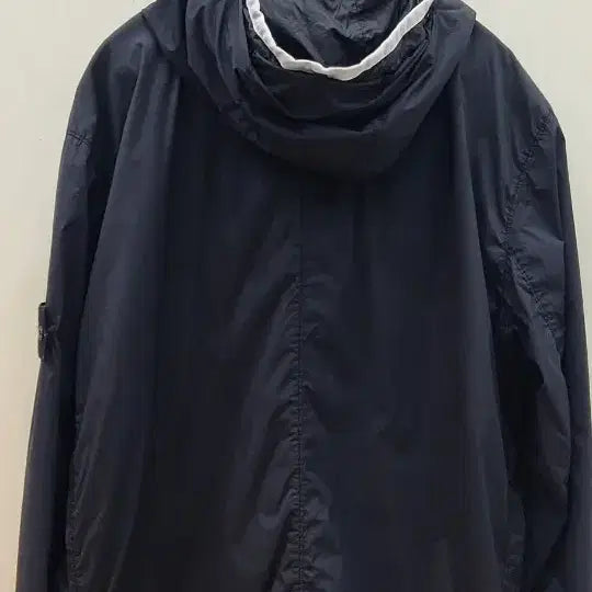 [BUNJANG] 스톤아일랜드 스킨터치 후드바람막이 XL 105~110 / 스톤아일랜드 스킨터치 후드바람막이 XL 105~110