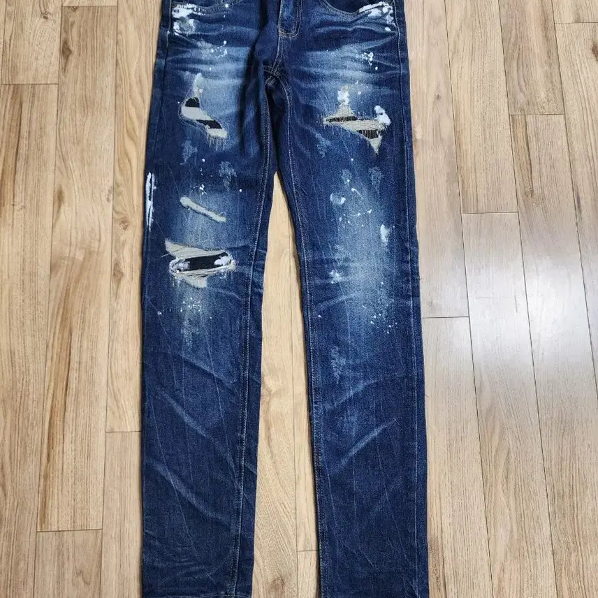 [SOLD OUT] 데미지 여성 워싱 청바지 팝니다