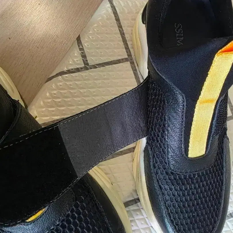 [BUNJANG] Ssim Sneakers (Black) - Designer Shoes / 디자이너 슈즈 씸 스니커즈.235사이즈