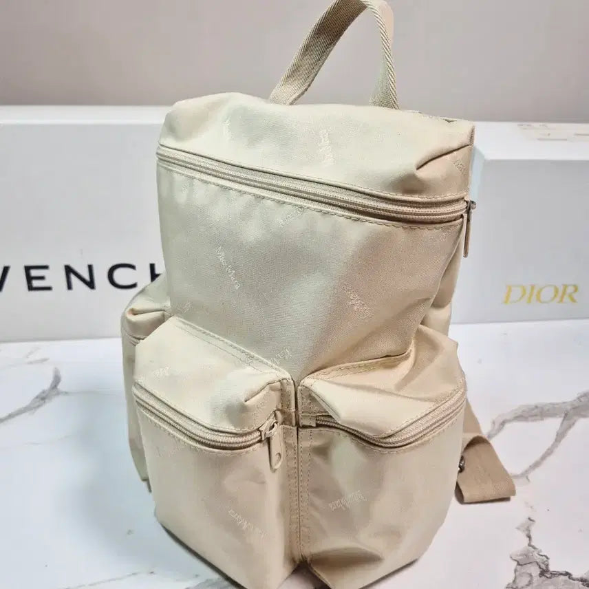 [BUNJANG] Max Mara Nylon Backpack / (정품) 막스마라 나일론 백팩 가방