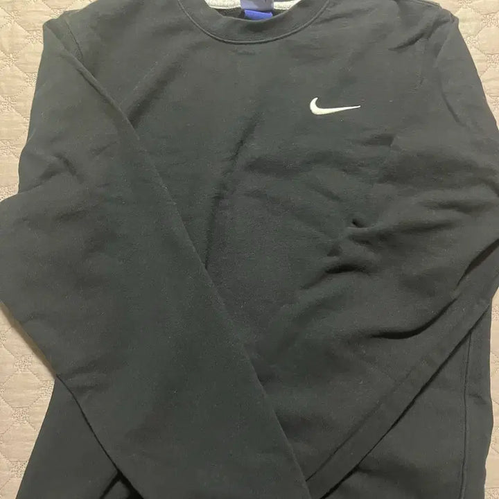 [BUNJANG] Nike Black Swoosh Sweatshirt / 나이키 블랙 스우시 맨투맨