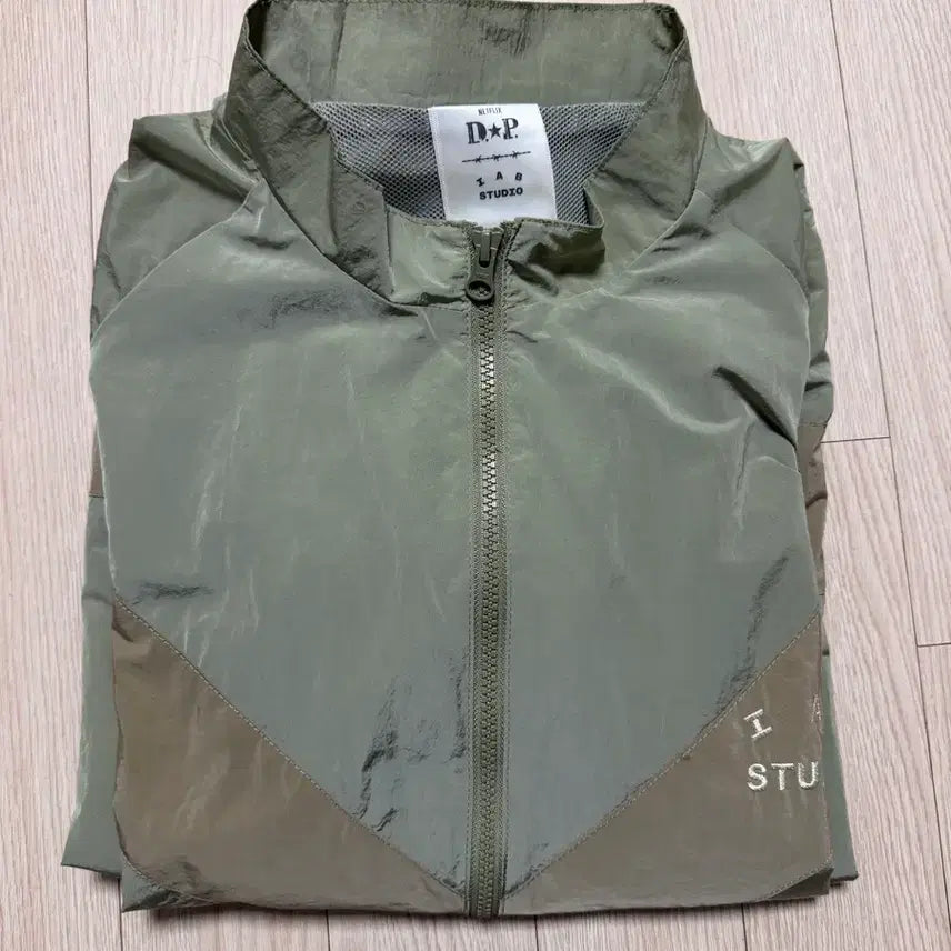 [BUNJANG] IAB Studio DP Track Top Green Mud Windbreaker / 아이앱 스튜디오  DP 트랙탑 그린 머드 (바람막이)