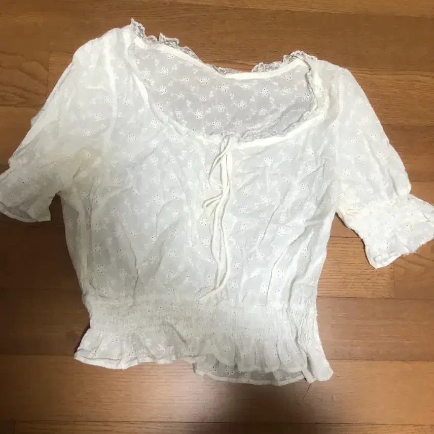 [BUNJANG] Blouse / 롯데백화점 구매 블라우스 거의 새것