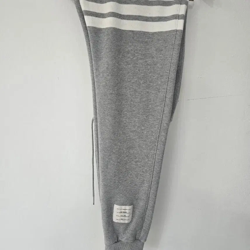 [BUNJANG] Thom Browne Jogger Pants / [2]톰브라운 조거팬츠 사선완장
