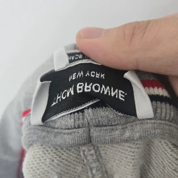 [BUNJANG] Thom Browne Jogger Pants / [2]톰브라운 조거팬츠 사선완장