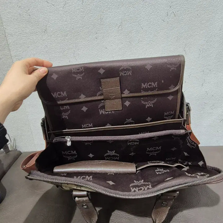 [SOLD OUT] MCM 로고 패턴 서류 가방