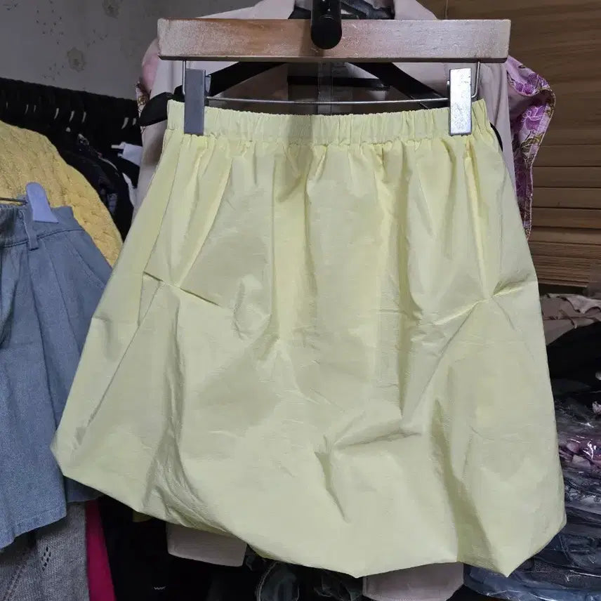 [BUNJANG] Yisobi Yellow Balloon Skirt / Yisobi 옐로우 벌룬 스커트 새상품