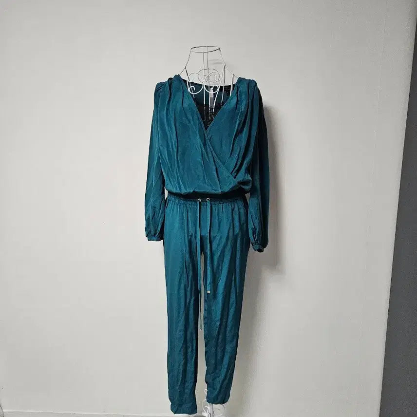 [SOLD OUT] juicy jumpsuit 점프수트 원피스