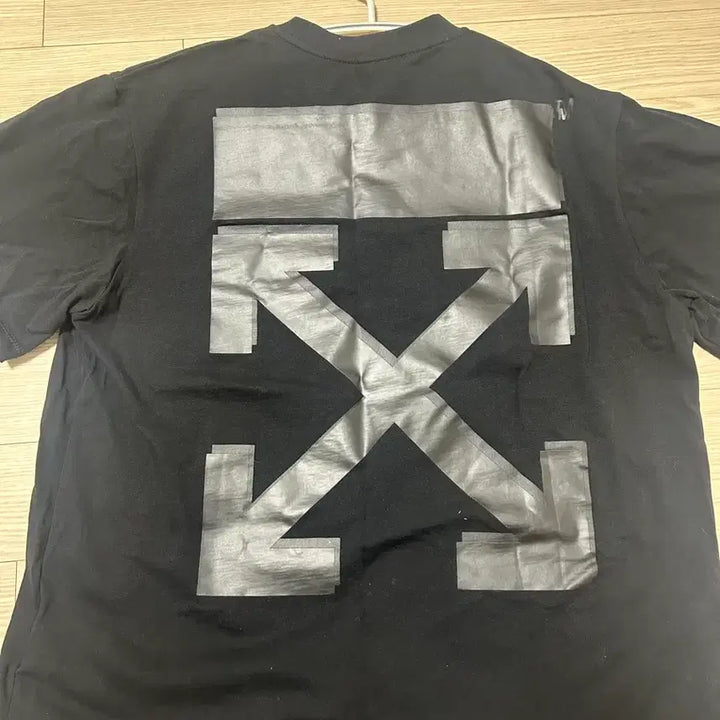 [BUNJANG] OFF-WHITE 오프화이트 블랙 반팔 티셔츠 / OFF-WHITE 오프화이트 블랙 반팔 티셔츠