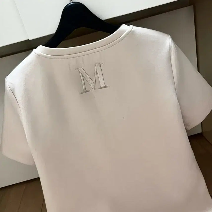 [BUNJANG] 24년 S 막스마라 피안코 스쿠바 티셔츠 반팔티 베이지 maxmara / 24년 S 막스마라 피안코 스쿠바 티셔츠 반팔티 베이지 maxmara