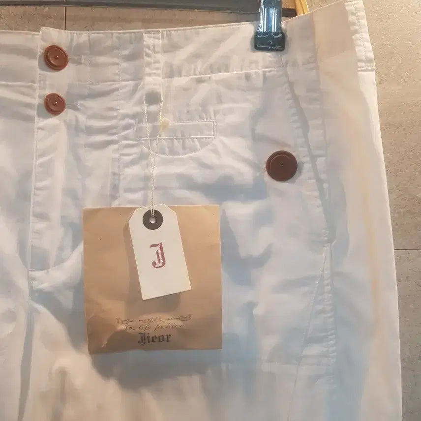 [BUNJANG] Jieor White Crop Pants / Jieor. 초럭셔리. 화이트 크롭 팬츠.