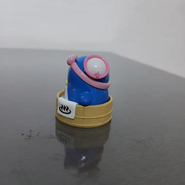 [SOLD OUT] 산리오 턱시도샘 온천 피규어