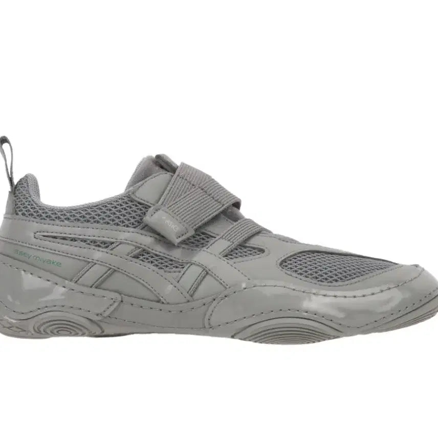 [BUNJANG] Asics x Issey Miyake Gray Sneakers / 아식스 x 이세이 미야케 그레이 290