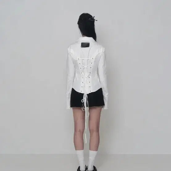 [SOLD OUT] 에트오소메 데미지 아일렛 코르셋 자켓 화이트