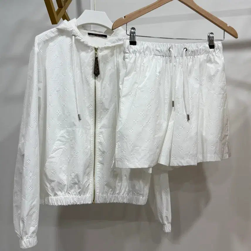 [SOLD OUT] 여성 화이트 자켓 + 바지세트