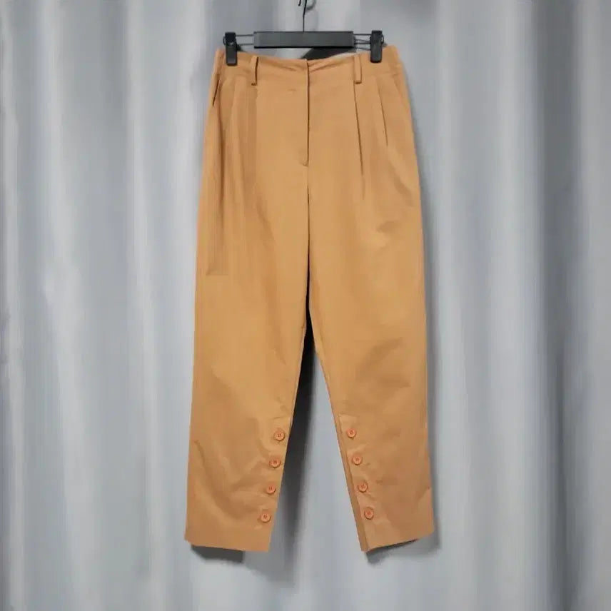 [SOLD OUT] 바자라 컬렉션 버튼 면 슬랙스
