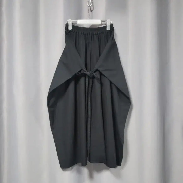 [SOLD OUT] 묶음 면 롱스커트