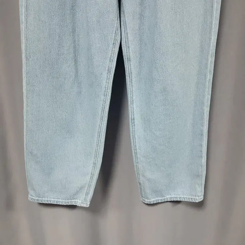 [SOLD OUT] H&amp;M  부드러운 연청 데님