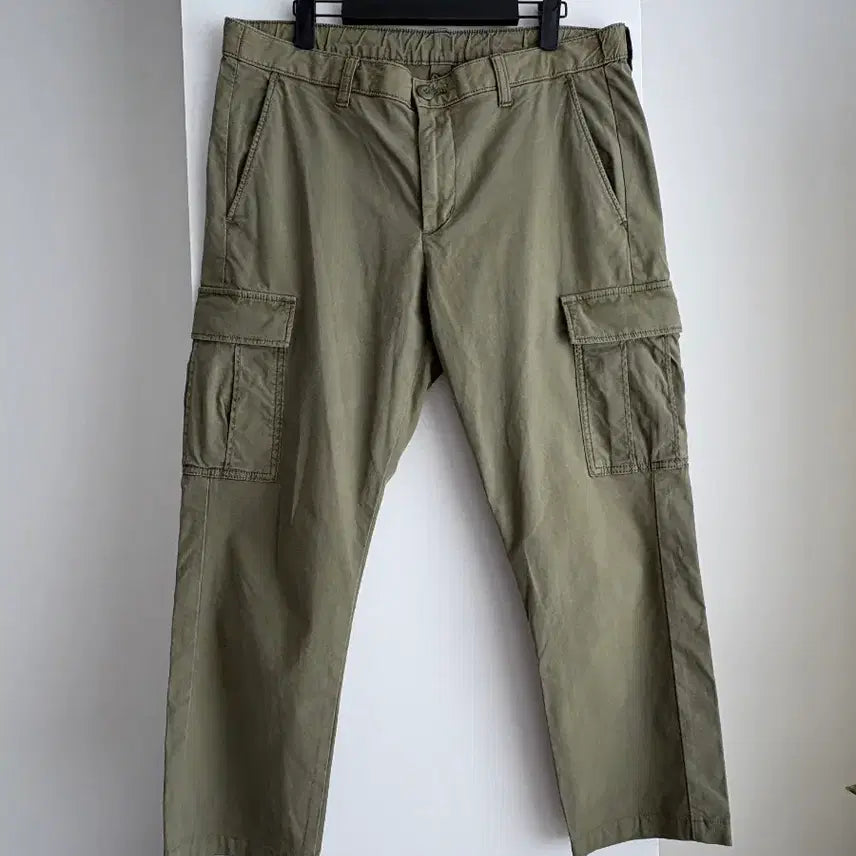 [BUNJANG] Uniqlo Cargo Pants Olive (M) / 유니클로 카고 팬츠 올리브