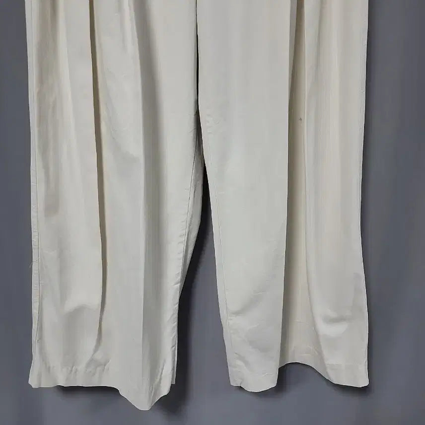 [SOLD OUT] 옆 버클 와이드 면 슬랙스