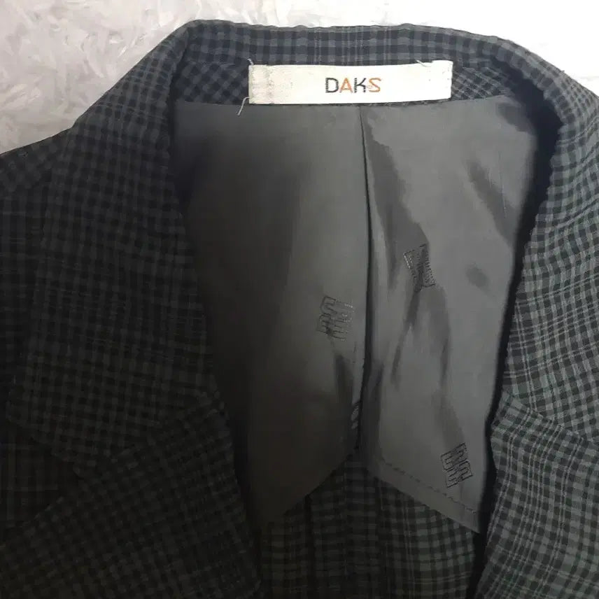 [SOLD OUT] 닥스 체크 블레이저 자켓 100
