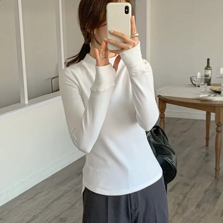 [SOLD OUT] 화이트 목폴라 긴팔티