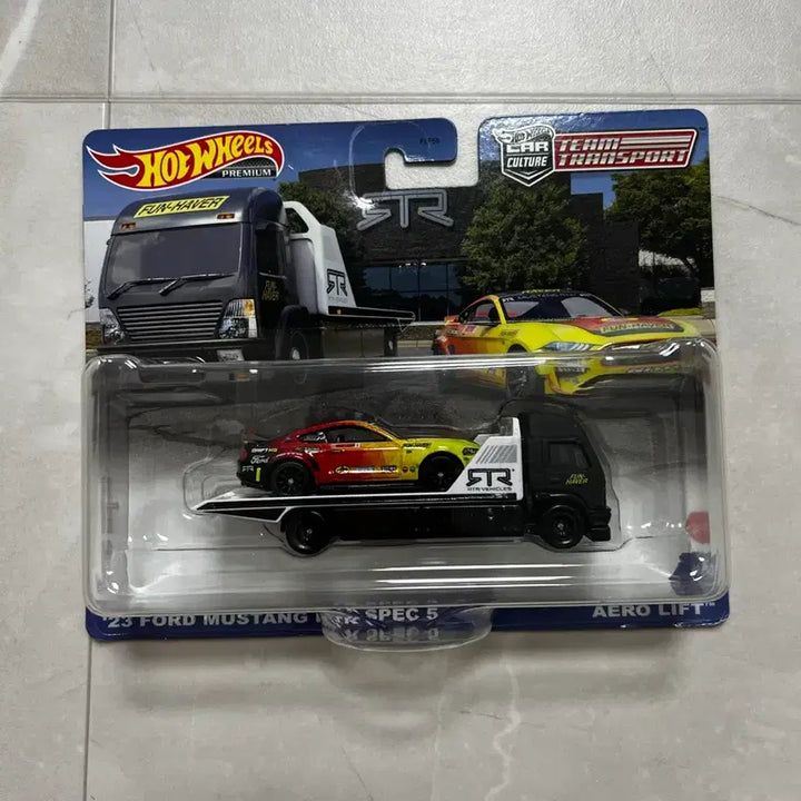 [SOLD OUT] 핫휠 프리미엄 카케리어 머스탱 판매합니다