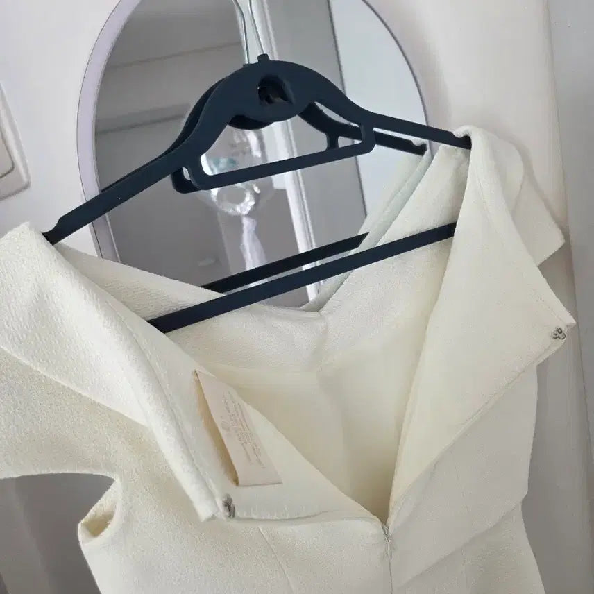 [SOLD OUT] 플로움 Magnolia Dress 크림 S