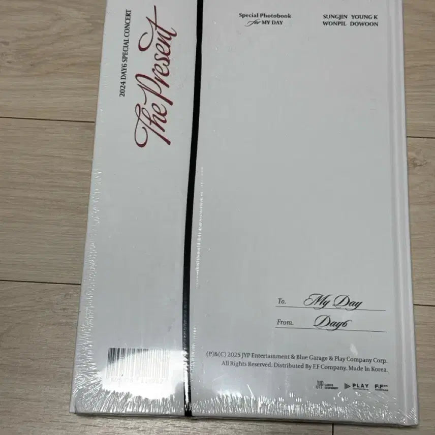 [BUNJANG] Day6 "The Present" Concert Photobook Sealed / 데이식스 클콘 포토북 미개봉 원가이하